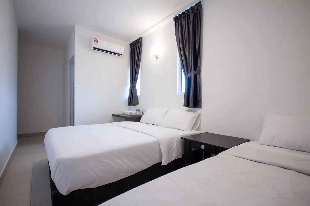 **  באייאן לפאס D Nice Hotel מלזיה